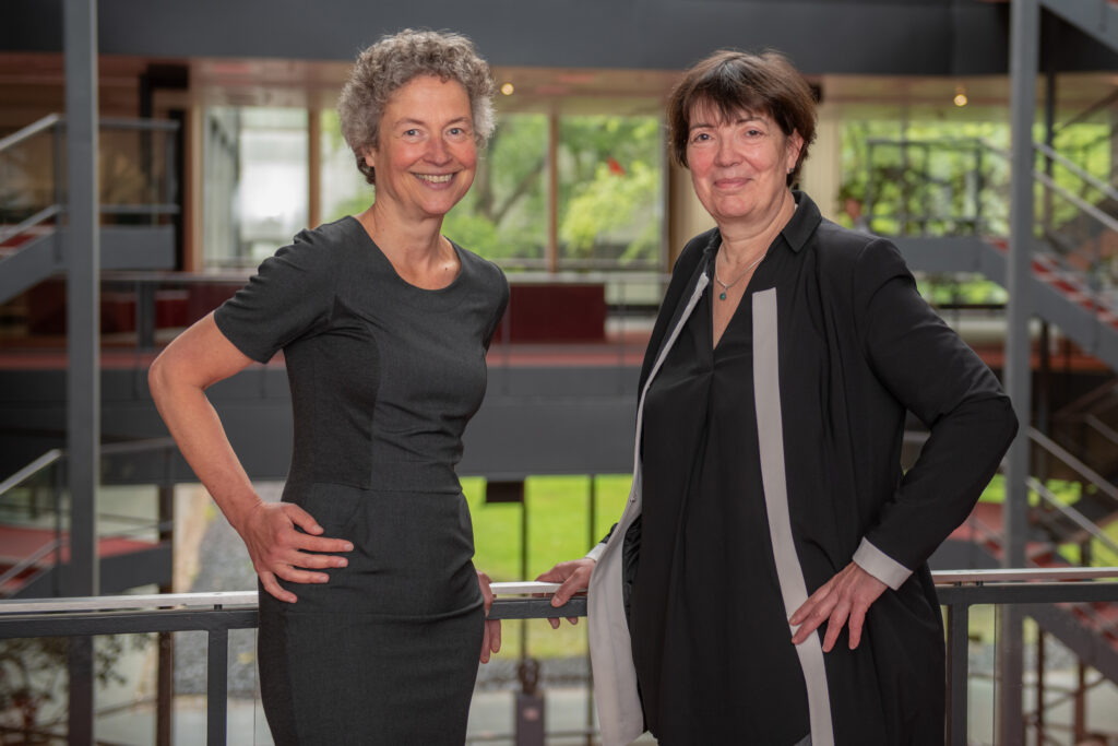 Die neuen Vizepräsidentinnen für Internationales sowie für Lehre und Studium: Prof. Dr. Christina Schaefer (l.) und Prof. Dr. . Monika Daseking (r.)